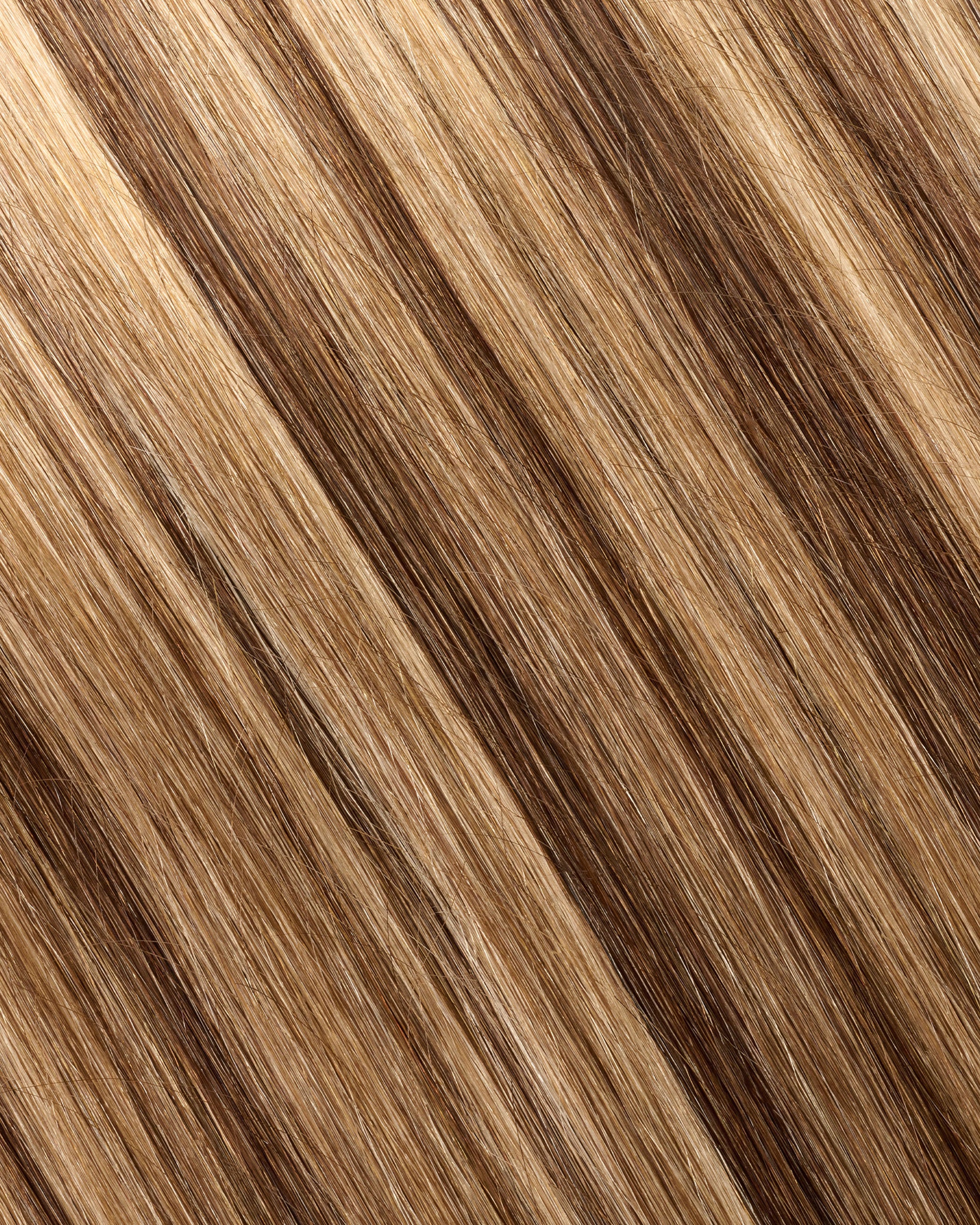 Seamless clip-in hair in Dirty Brunette Highlight